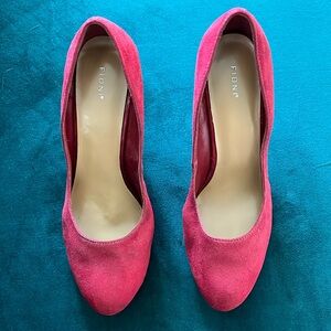 FIONI Red Suede Heels Size 7.5